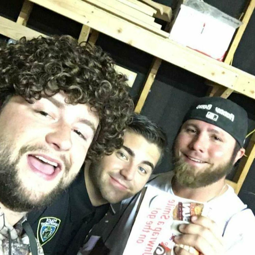 Meet your Posher, Sam